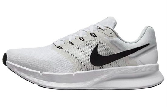 Nike Run Swift 3 'White Black' DR2695-102 - фото 627839