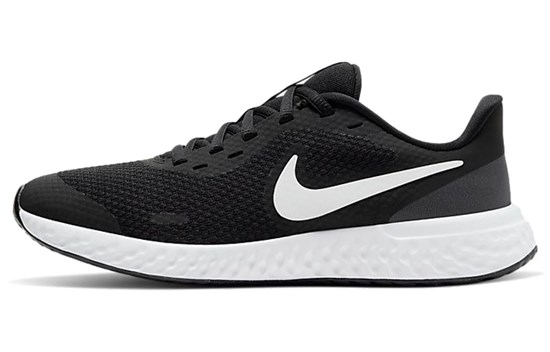 Nike Revolution 5 'Black White' GS BQ5671-003 - фото 632552