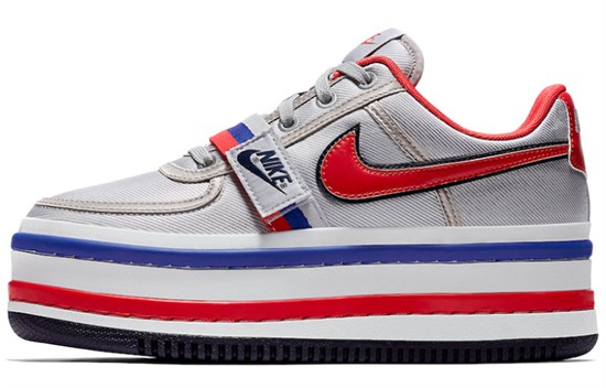 Nike Vandal 2K Metallic Silver University Red Women's AO2868-001 - фото 632874