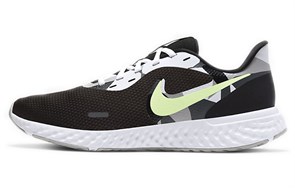 Nike Revolution 5 Black Ghost Green BQ3204-007
